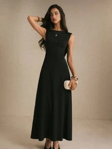 Poéselle 女款優雅性感純色露背長洋裝 - 黑色 - 查看 7