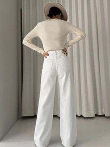 DAZY Women's Solid Color Button Pocket Frayed Hem Wide Leg Jeans - White - View 2