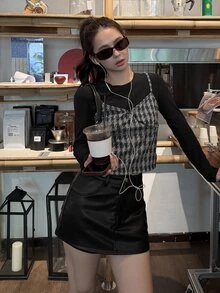 DAZY Women's Round Neck Plaid Patchwork Long Sleeve Slim Fit Base Layer Casual Elegant Top - Black - View 3