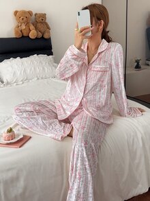 Napfluff طقم بيجامة نسائي للخريف/الشتاء من المخمل المخطط بطبعة فيونكة، بفتحة أمامية وجيوب خارجية وأكمام طويلة وبنطال - متعدد الألوان - مشاهدة 5