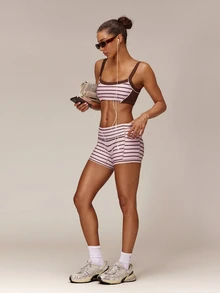 GLOWMODE FeatherFit™ Sporty Sweetheart randig sport-bh med kontrastränder och avtagbara kupor, för yogastudio och dagligt bruk - Rosa - Visa 6