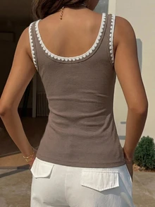 DAZY 女款休閒修身黑色背心，對比飾邊設計，適合夏季度假 - 咖啡棕 - 查看 2