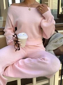 Autumina Setelan 2 Potong Sweater Off-Shoulder dan Celana Panjang Modis untuk Wanita - Berwarna merah muda - View 1
