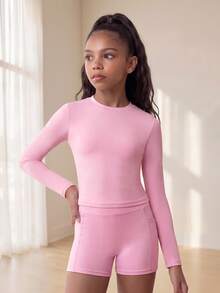 SHEIN Tween Girls Solid Color Sports Outfit, Sports Top + Sports Shorts Set, Comfortable And Fitted Fabric, Suitable For Outdoor Casual Activities - Pink - View 3