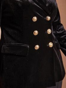 MOTF PREMIUM PLUS SIZE WOMEN'S AUTUMN/WINTER VELVET DOUBLE-BREASTED FITTED BLAZER - Black - View 2