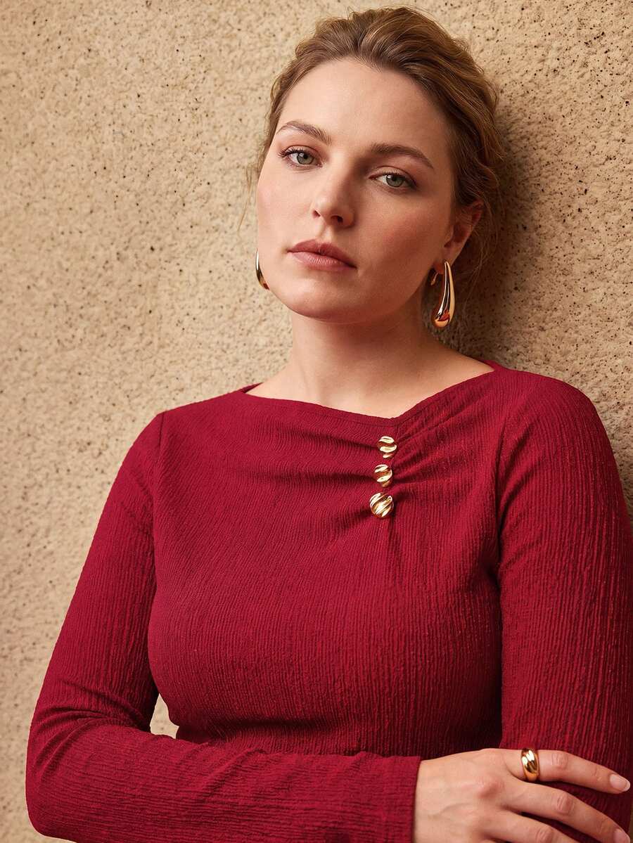 MOTF PREMIUM PLUS SIZE ASYMMETRICAL NECK METAL BUCKLE DECOR LONG SLEEVE T-SHIRT, AUTUMN/WINTER - Red - View 2