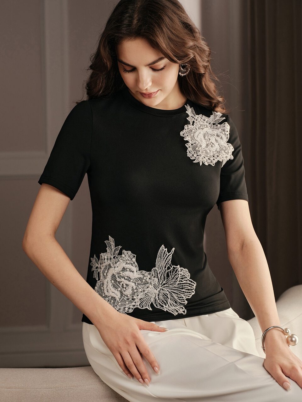 Anewsta Women's Elegant Modern Heavy Applique Fitted Crew Neck T-Shirt