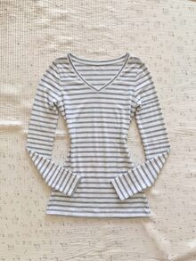 SHEIN EZwear 53%棉 灰色與白色條紋休閒百搭女款V領簡約修身長袖T恤，適合秋冬，百搭內搭層 - 彩色 - 查看 6