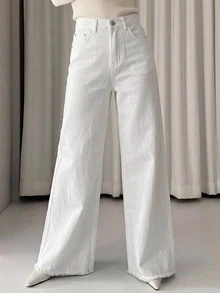 DAZY Women's Solid Color Button Pocket Frayed Hem Wide Leg Jeans - White - View 4
