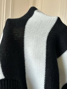 Autumina Cardigan Wanita Motif Blok Warna Kasual Serbaguna untuk Pemakaian Sehari-hari - Hitam dan Putih - View 5