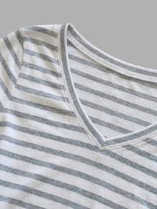 SHEIN EZwear 53%棉 灰色與白色條紋休閒百搭女款V領簡約修身長袖T恤，適合秋冬，百搭內搭層 - 彩色 - 查看 5