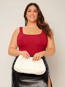 SHEIN BASICS 大尺碼挖領素色背心上衣 夏季上衣 - 紅色 - 查看 5