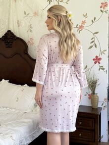 CottageSlumber Jubah Santai Rajut Motif Ceri Berenda Ukuran Besar untuk Wanita dengan Tali Pengikat di Depan - MultiWarna - View 3