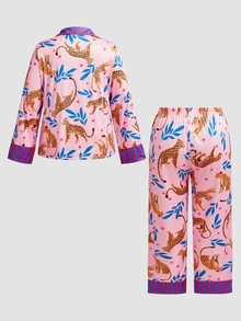 Chillnights Set Piyama Atasan dan Celana Kancing Tunggal Motif Leopard untuk Wanita Ukuran Besar - Berwarna merah muda - View 2