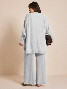 Elaquor 大尺碼女款純色蝙蝠袖長袖開襟衫、背心與長褲休閒套裝 - 淺灰色 - 查看 2