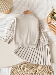 SHEIN 蝴蝶結可愛針織花紋女嬰毛衣套裝，公主風優雅甜美，秋冬居家穿著，休閒百搭外出，高 CP 值舒適值得入手 - 杏色 - 查看 2