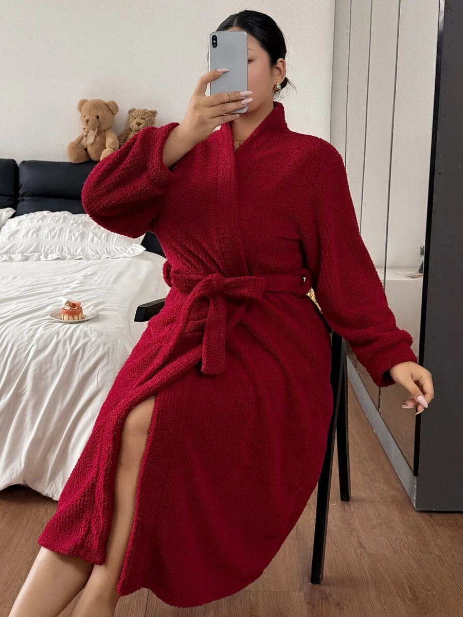 Napfluff CURVE Napfluff CURVE Minimalist Solid Color Comfortable Plus Size Loungewear Robe, Warm Fuzzy Bathrobe For Autumn/Winter Home Wear - Red - View 1