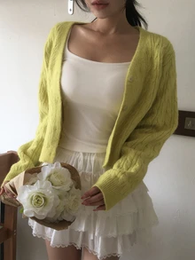 DAZY 女款純色寬鬆短版V領長袖休閒度假春秋針織開襟衫 - 綠色 - 查看 5