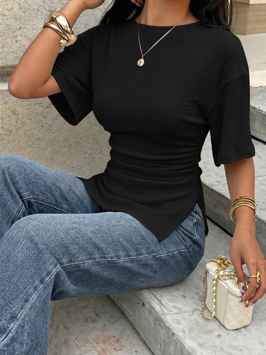 Aloruh 休閒極簡黑色圓領收腰開衩下擺女款 T-shirt - 黑色 - 查看 1