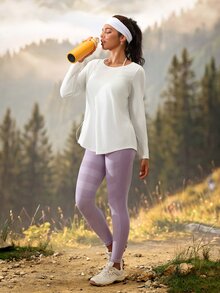Exploreva Kaos Outdoor Lengan Panjang Wanita Kasual Warna Beige dengan Belahan Belakang - Aprikot - View 3