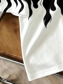 Manfinity Hypemode Men's Summer Casual Colorblock Flame Print T-Shirt - Black and White - View 4