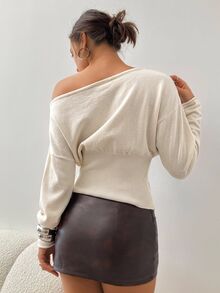 Aloruh Sweater Wanita Lengan Panjang Leher Asimetris Bergaris Cokelat untuk Musim Gugur/Dingin - Krem - View 2