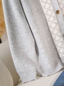 CosyJoli Light Gray & White Diamond Jacquard V-Neck Knit Cardigan Women's Loose Button-Up Sweater Jacket, Autumn/Winter - Light Grey - View 7