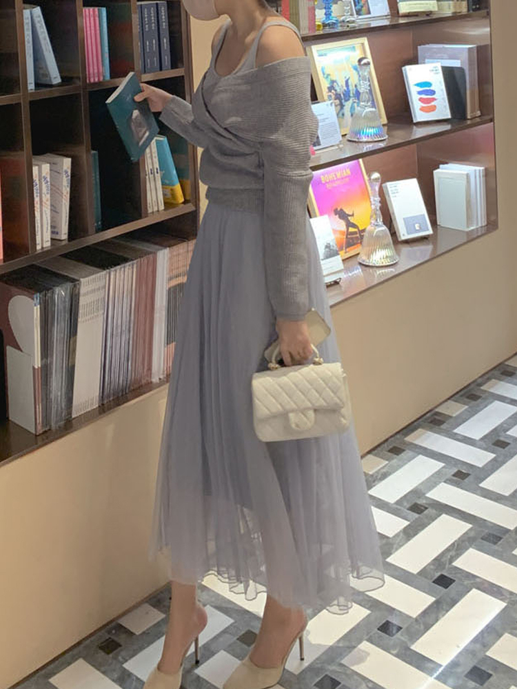 DAZY 女款純色疊層V領長袖針織衫與拼接網紗下擺無袖洋裝優雅套裝 - 灰色 - 查看 3