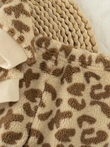 SHEIN 新生兒嬰兒冬季棕色豹紋抓絨衛衣與抓絨長褲套裝，甜美可愛，適合室內外穿著 - 彩色 - 查看 7