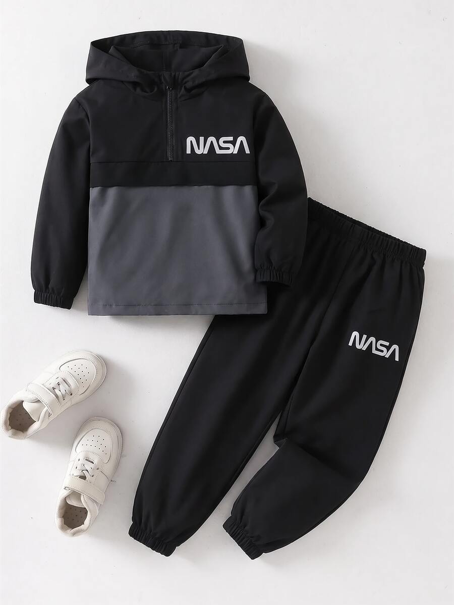 SHEIN 2件組兒童小男孩休閒日常百搭舒適拼接連帽半拉鍊套頭寬鬆長袖外套與寬鬆收口長褲梭織兩件套，適合學校、花園、海灘、生日，春/夏季