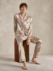 EverLounge Men's Luxury Drape Satin Coffee-Colored Wavy Pattern Vintage Loose Fit Loungewear Top - Brown - View 7