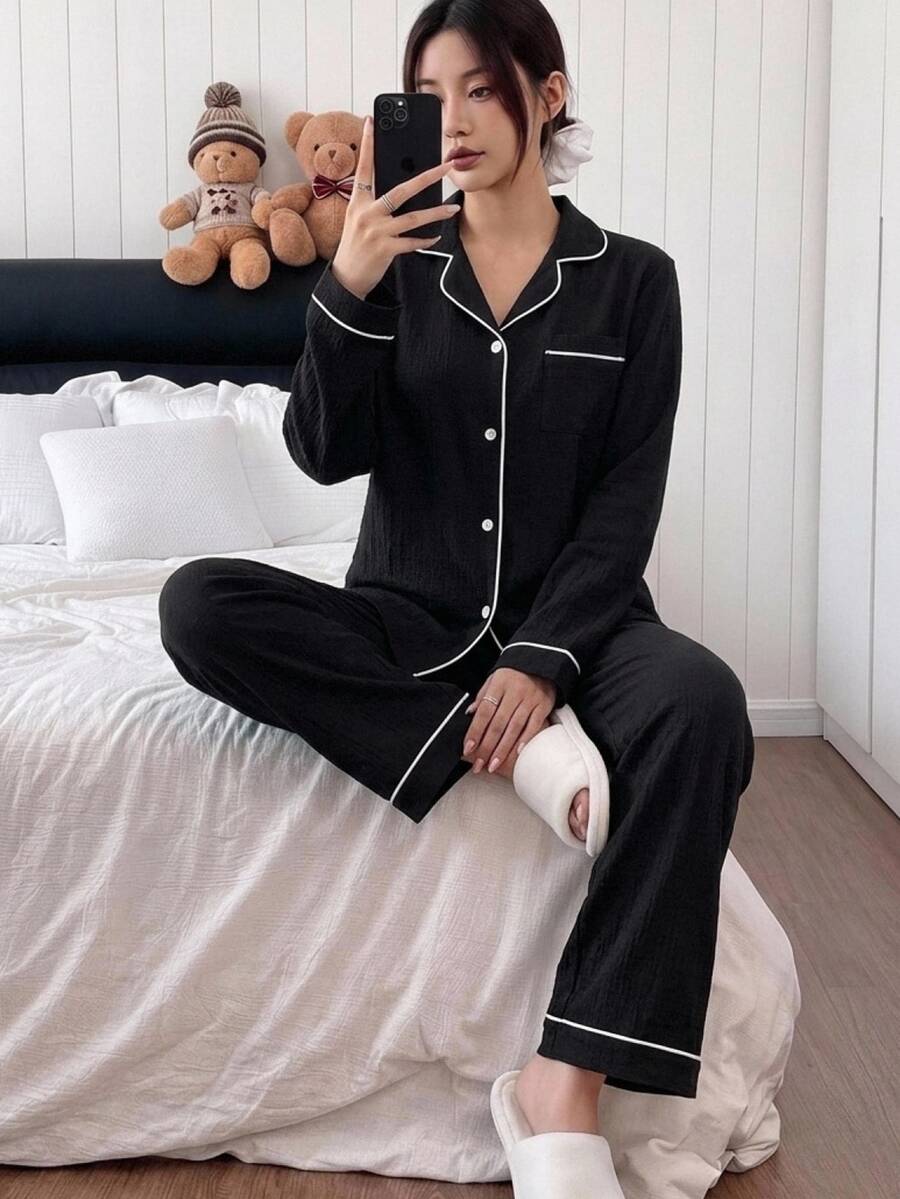 SHEIN 青少年女孩睡衣套裝 2 件組,秋冬款極簡純黑色基礎款,翻領鈕扣開襟長袖長褲,舒適休閒梭織睡衣 - 黑色 - 查看 1