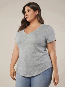 SHEIN BASICS 大尺碼純色V領T恤夏季上衣 - 淺灰色 - 查看 3