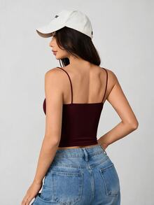 SHEIN EZwear 大尺碼黑色肩帶背心附杯架，大學生穿搭，春夏服飾 - 酒紅色 - 查看 2