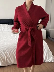 Napfluff CURVE Napfluff CURVE Minimalist Solid Color Comfortable Plus Size Loungewear Robe, Warm Fuzzy Bathrobe For Autumn/Winter Home Wear - Red - View 6