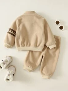 SHEIN 中性嬰兒男/女童、幼兒 2件組秋冬保暖內裡加厚可愛立領夾克套裝，嬰兒冬季服飾，運動套裝 - 卡其色 - 查看 2