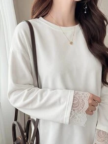 DAZY 女款圓領蕾絲拼接套頭休閒簡約T恤 - 白色 - 查看 3