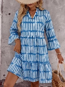 EMERY ROSE Gaun Boho Bohemian Kasual Ukuran Besar Motif Garis Kerah V Berlekuk Lengan 3/4 Kancing Depan Kelim Ruffle Musim Gugur 2026 Liburan Biru dan Putih - Blue and White - View 7