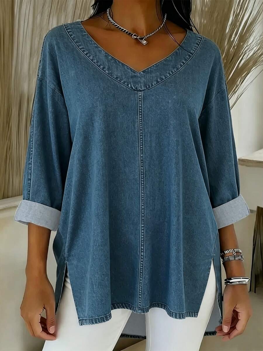 Breezaya Atasan Wanita Ukuran Besar dengan Efek Denim, Leher V, dan Belahan Samping - Biru - View 1