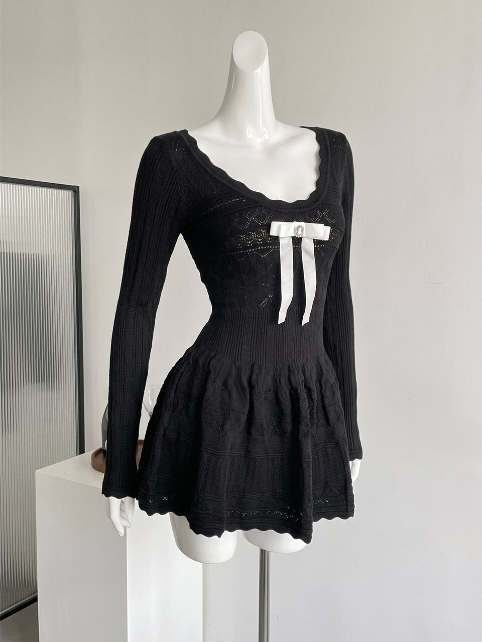 French Sexy Style Bow Long Sleeve Dress For Women, Autumn Design, Waist-Cinched, Sweet