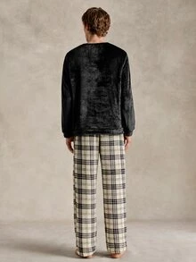 EverLounge Men's Autumn/Winter Minimalist Basic Fashion British Style Black Flannel Embroidered Top & Plaid Long Pants Loungewear Set - Multicolor - View 2
