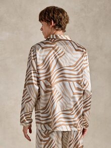 EverLounge Men's Luxury Drape Satin Coffee-Colored Wavy Pattern Vintage Loose Fit Loungewear Top - Brown - View 2