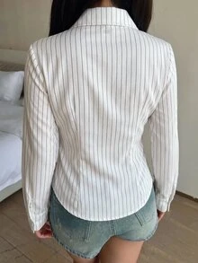 青少年女孩白色修身圓弧下擺紋理條紋襯衫，百搭校服風女款襯衫，適合青少年 - 彩色 - 查看 2