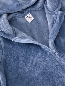 SHEIN 2件組新生兒男嬰女嬰秋冬款可愛休閒卡通熊圖案毛絨連帽連腳連身衣套裝，中性嬰兒服飾，嬰兒冬季衣物 - 彩色 - 查看 4