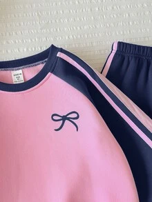 SHEIN 女童圓領蝴蝶結圖案拼色長袖運動衫與運動長褲休閒日常套裝 - 藏蓝色 - 查看 3