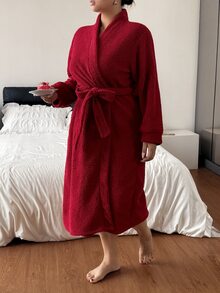 Napfluff CURVE Napfluff CURVE Minimalist Solid Color Comfortable Plus Size Loungewear Robe, Warm Fuzzy Bathrobe For Autumn/Winter Home Wear - Red - View 2