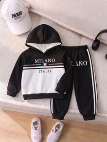 2件組幼兒休閒時尚格紋字母印花 MILANO, ITALIA 刷毛連帽衛衣與經典大字母印花側條紋長褲休閒套裝，適合運動戶外休閒，適用秋冬 - 彩色 - 查看 3