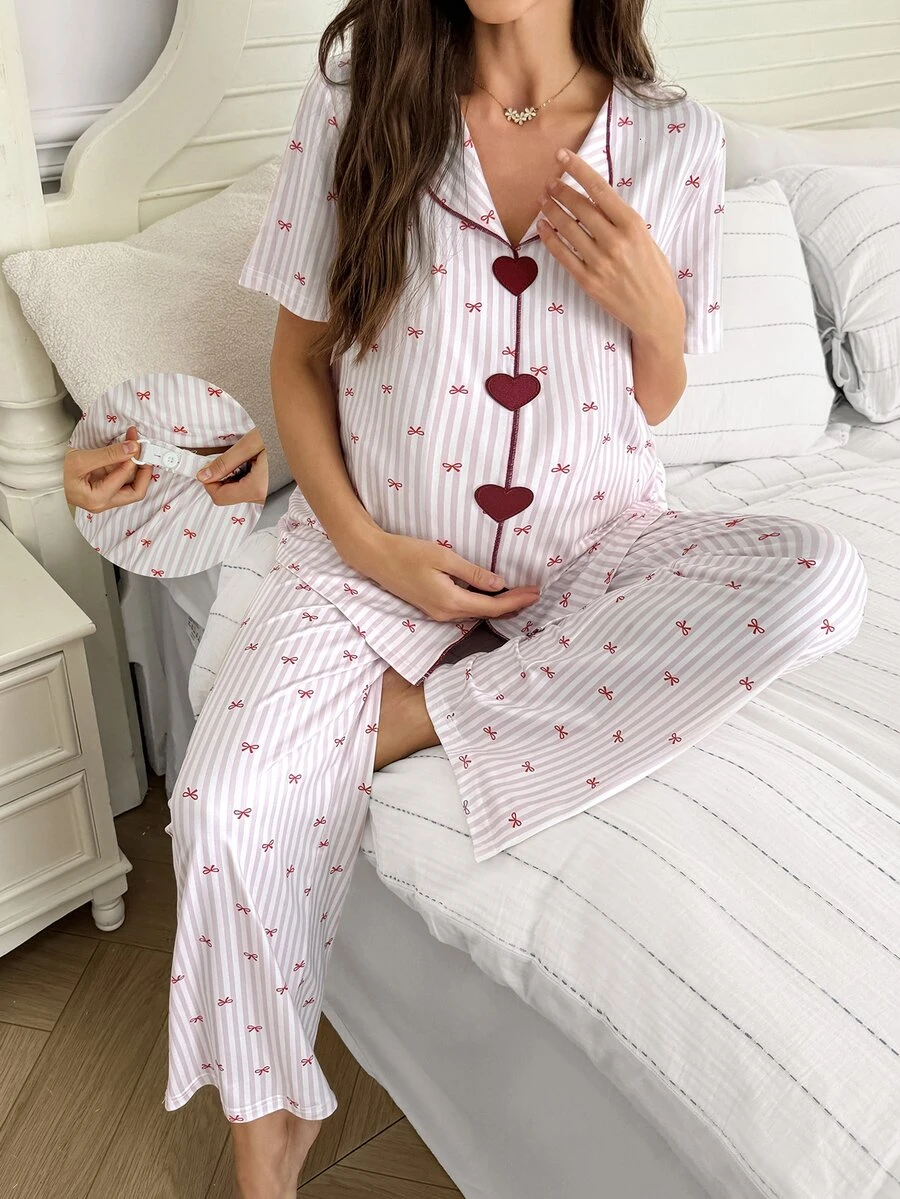 Moonlight&Mama Set Piyama Hamil Kasual dengan Pita dan Motif Garis-garis, Atasan Lengan Pendek Berkancing Depan dan Celana Panjang - MultiWarna - View 1