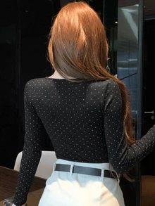 DAZY 女款夏季圓領波點布料綁帶短袖休閒套頭T恤 - 黑色 - 查看 4