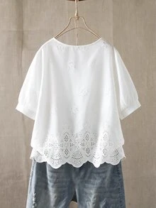 Rusticease 大尺碼純白色刺繡圓領短袖休閒襯衫 2026 春夏款 - 白色 - 查看 2